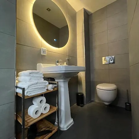 Décor Canal House 4*
