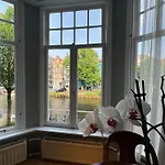 Decor Canal House 4* 암스테르담