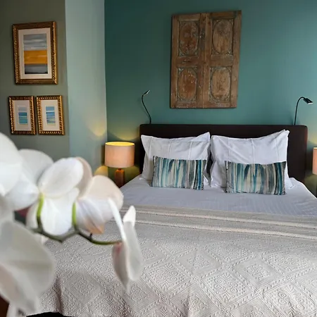 B&B Decor Canal House *
