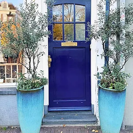 Décor Canal House