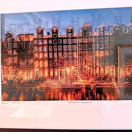 Décor Canal House