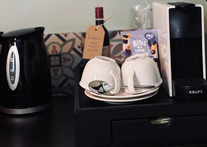 Decor Canal House לינה וארוחת בוקר