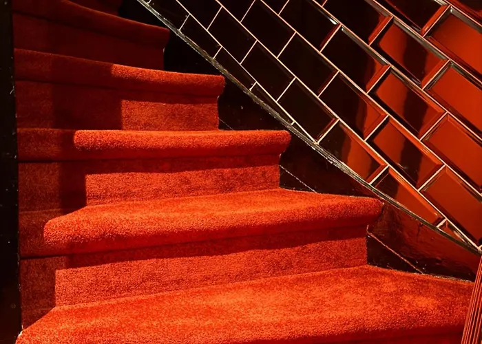 Decor Canal House 4*