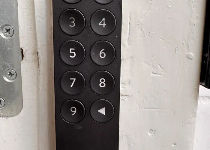 לינה וארוחת בוקר Decor Canal House