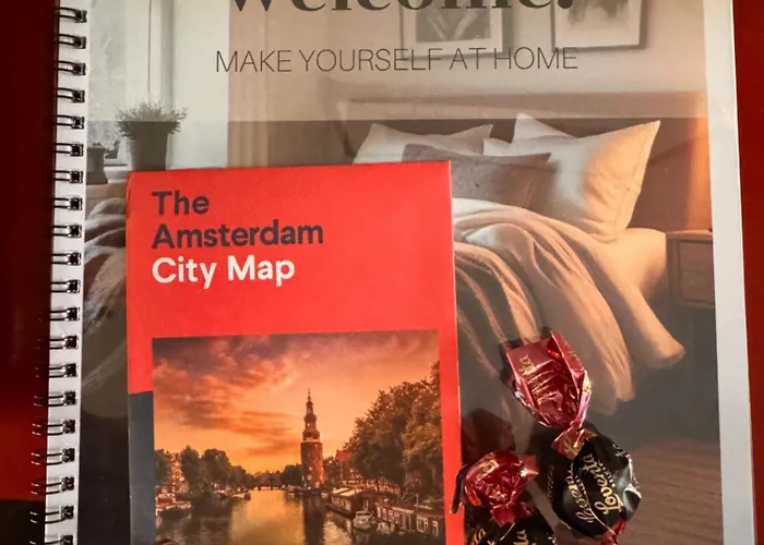 Decor Canal House לינה וארוחת בוקר 4*