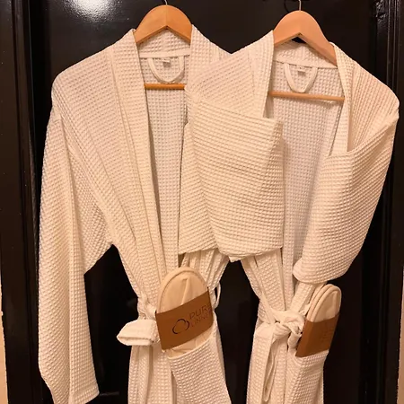 Decor Canal House לינה וארוחת בוקר 4*